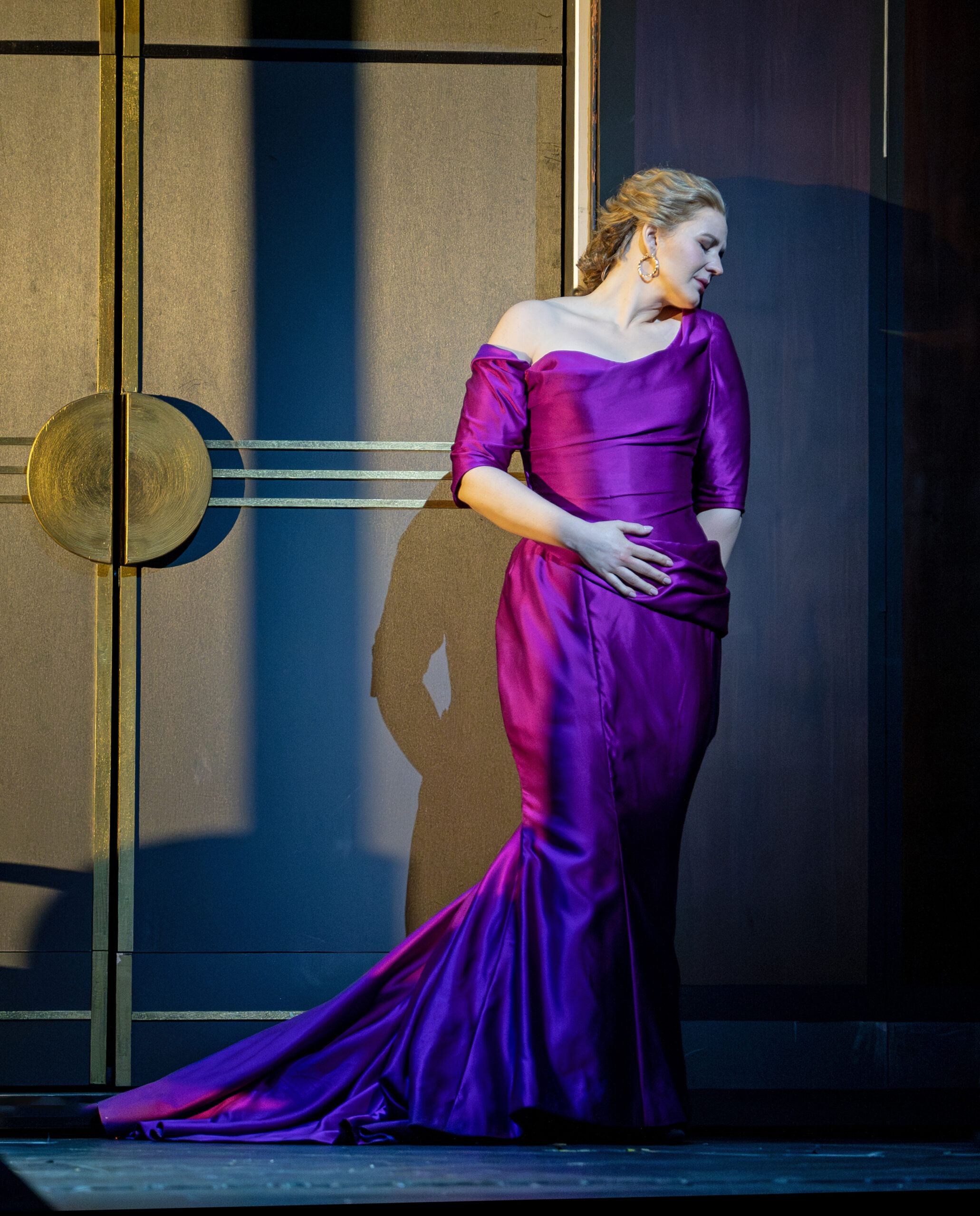 The Force of Destiny: Met Opera’s Retransmission Disrupted by Technical Issues, Lise Davidsen Shines in Verdian Role